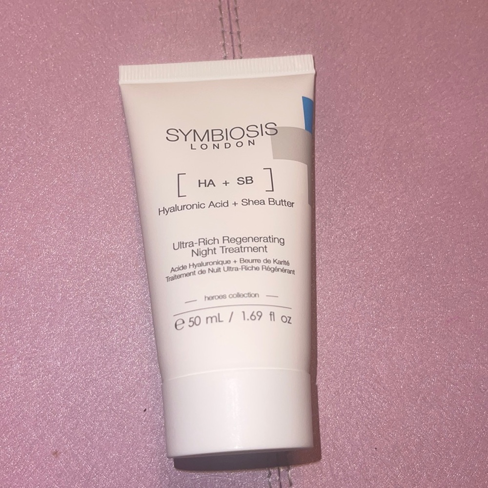 Symbiosis London Hyaluronic Acid + Shea Butter treatment